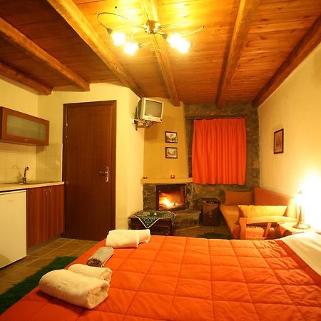 Eleni'S Guesthouse Палеос Агиос Атанасиос Екстериор снимка