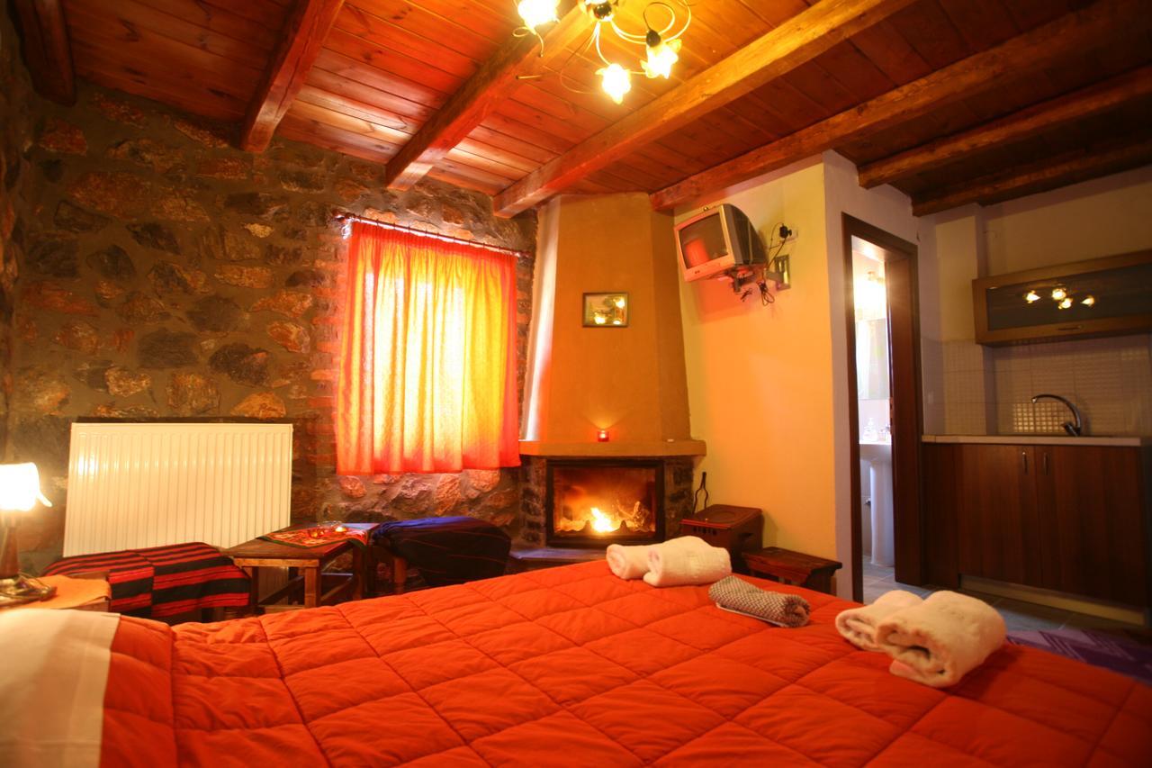 Eleni'S Guesthouse Палеос Агиос Атанасиос Екстериор снимка